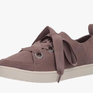 Koolaburra Women's Casual Lace-Up Sneakers size 9 worn once!